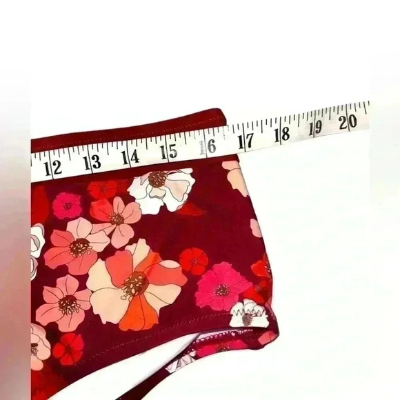 NWT size 1X‎ Cupshe floral bikini swim bottoms. Burgundy, white, peach & red . - Picture 4 of 6